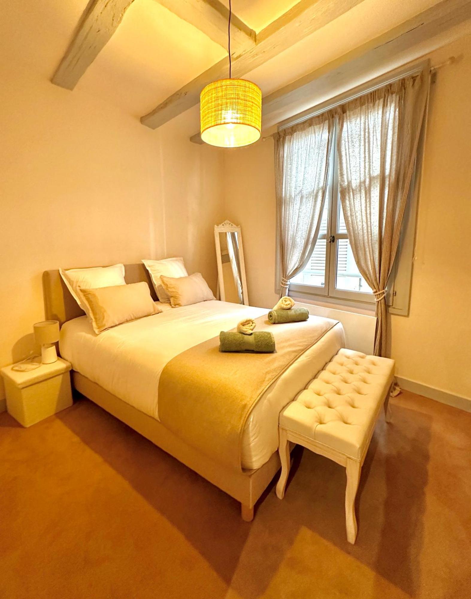 Centre De Charme Apartment Limoges